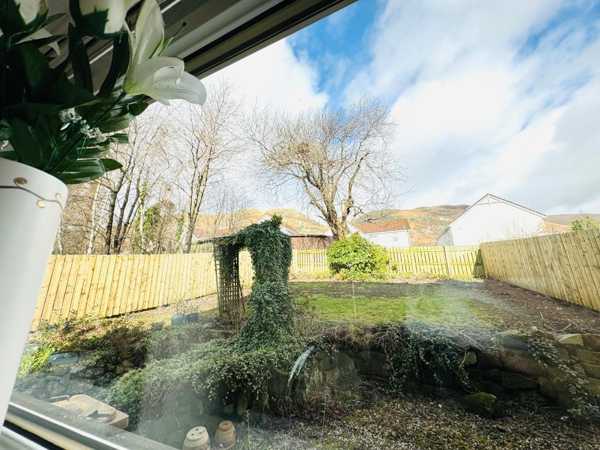 Tillicoultry Jupiter Apartment - Scotland Holiday Let ภายนอก รูปภาพ